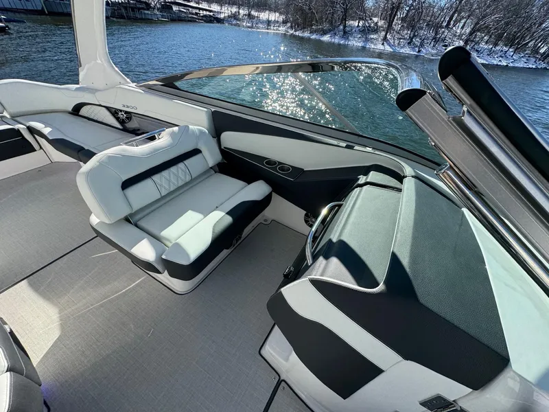 Slide: The Image of Regal 3300 2025 - 18