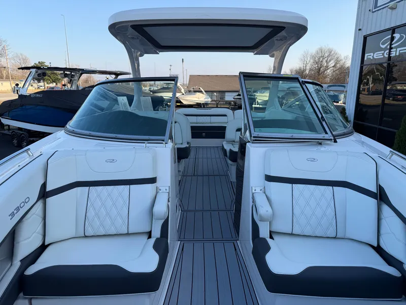 Slide: The Image of Regal 3300 2025 - 25