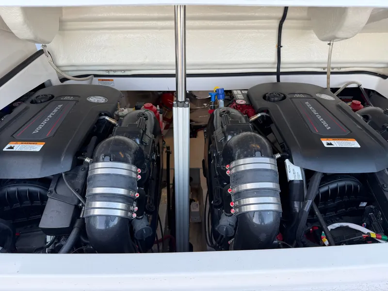 Slide: The Image of Regal 3300 2025 - 29