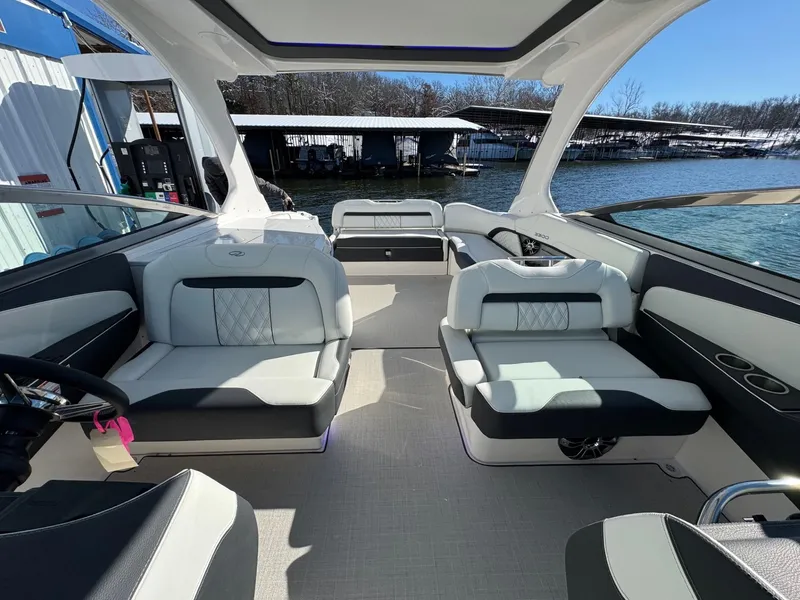 Slide: The Image of Regal 3300 2025 - 8