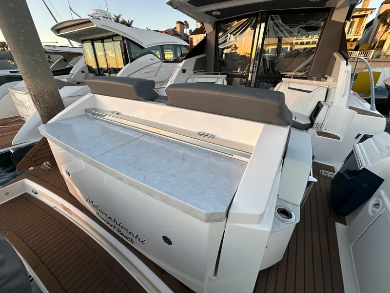 Slide: The Image of Tiara 43 LE 2021 - 37