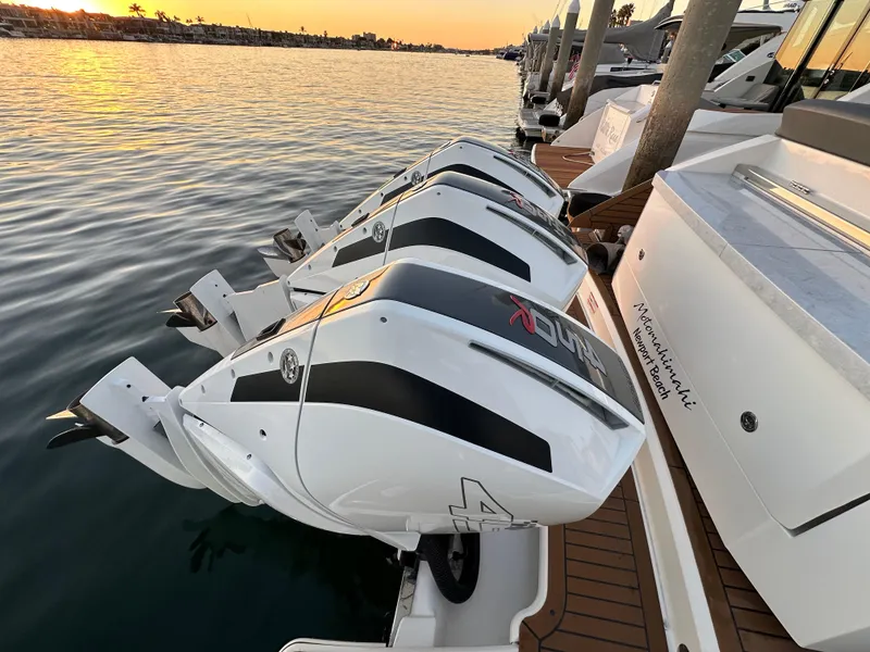 Slide: The Image of Tiara 43 LE 2021 - 40