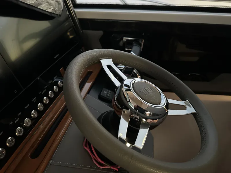 Slide: The Image of Tiara 43 LE 2021 - 53