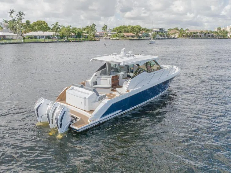 Slide: The Image of Tiara 43 LE 2021 - 74