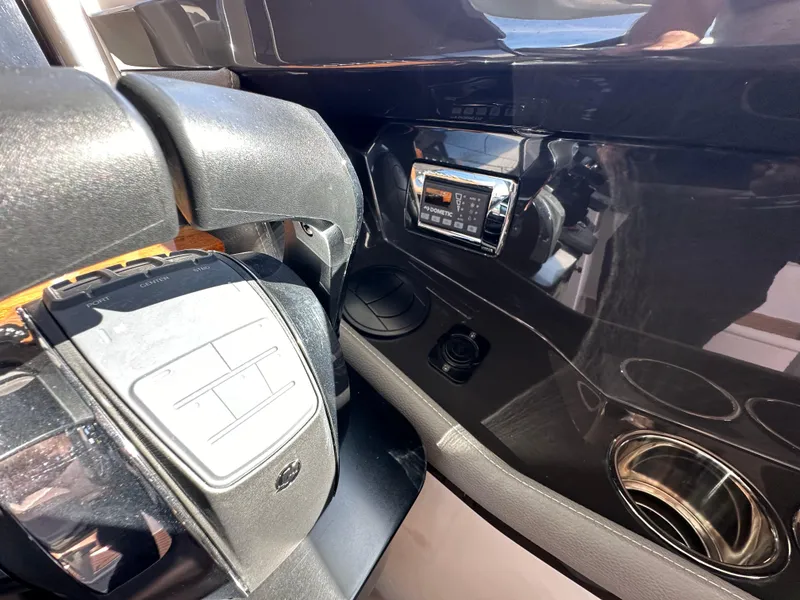 Slide: The Image of DIgital throttle and shifter & cockpit air control - 77