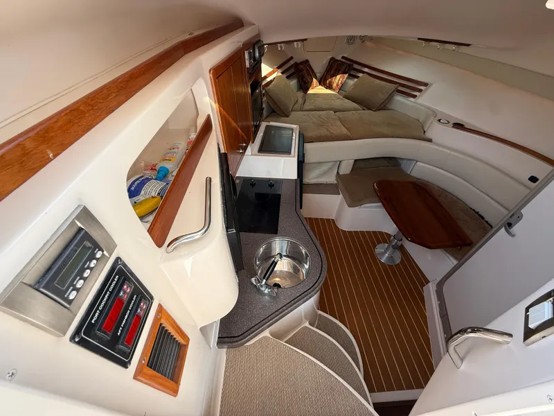 Slide: The Image of Grady-White Express 330 2008 - 51