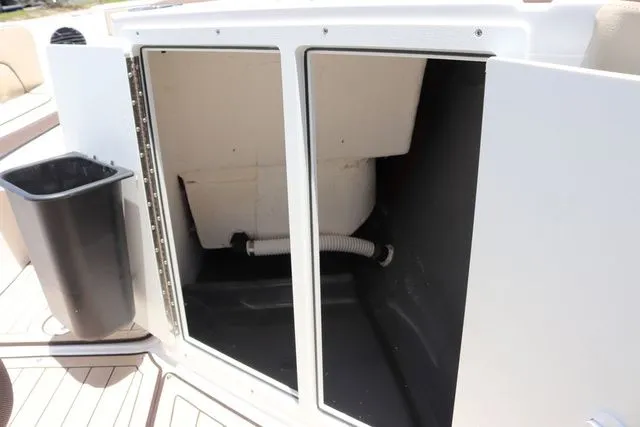 Slide: The Image of Yamaha 222 FSH Sport E 2025 - 26