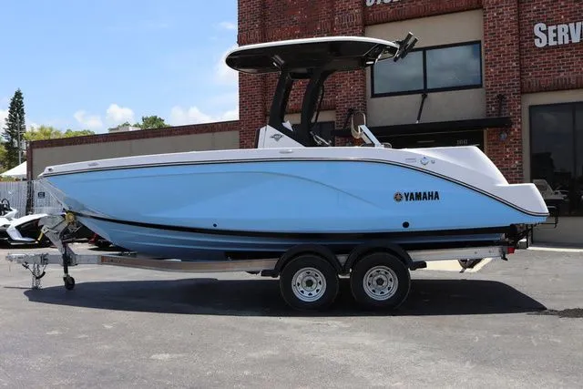 Slide: The Image of Yamaha 222 FSH Sport E 2025 - 3