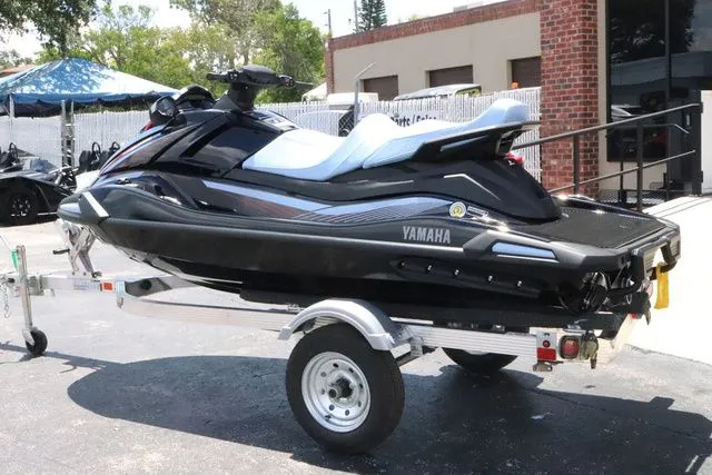 Slide: The Image of Yamaha VX CRUISER-BLACK/ICE BLUE 2025 - 4