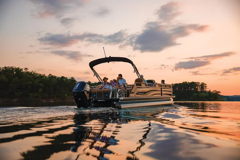 Slide: The Image of Regency 250 LE3 Sport 2025 - 115