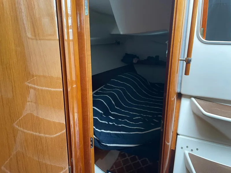 Slide: The Image of Beneteau 393 2004 - 10