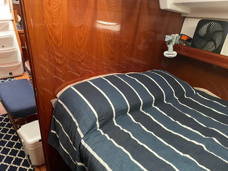 Slide: The Image of Beneteau 393 2004 - 13