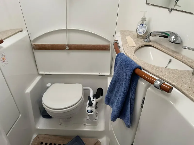 Slide: The Image of Beneteau 393 2004 - 14