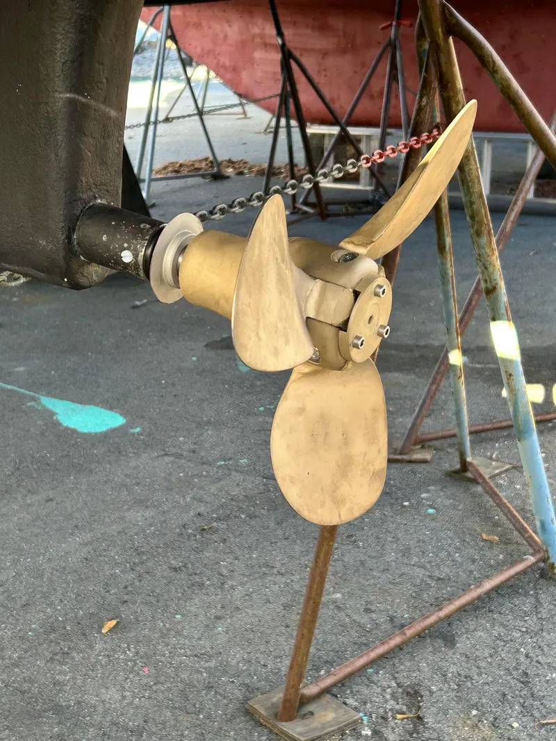 Slide: The Image of Beneteau 393 2004 - 38