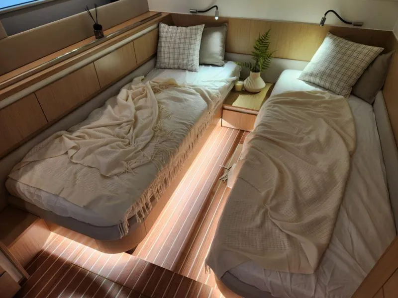 Slide: The Image of Moody 48 DS 2026 - 52