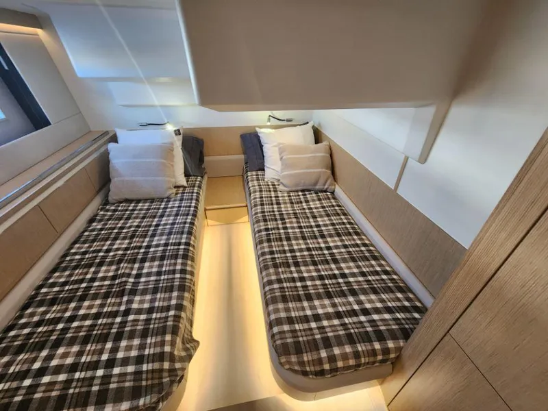 Slide: The Image of Moody 48 DS 2026 - 55