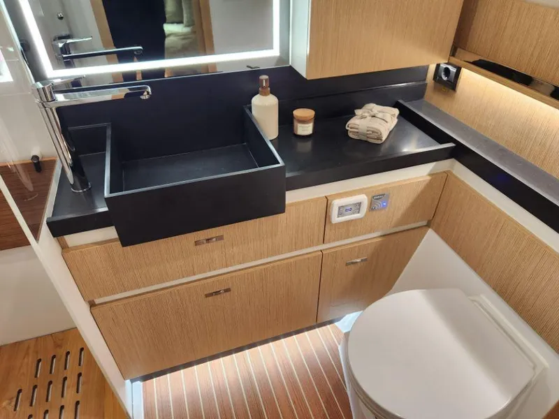 Slide: The Image of Moody 48 DS 2026 - 59