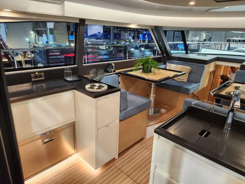 Slide: The Image of Moody 48 DS 2026 - 72