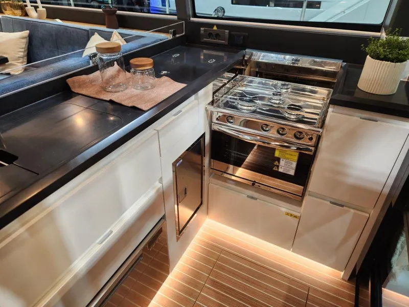 Slide: The Image of Moody 48 DS 2026 - 76