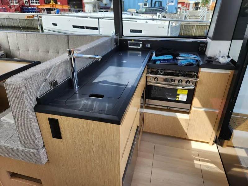 Slide: The Image of Moody 48 DS 2026 - 77