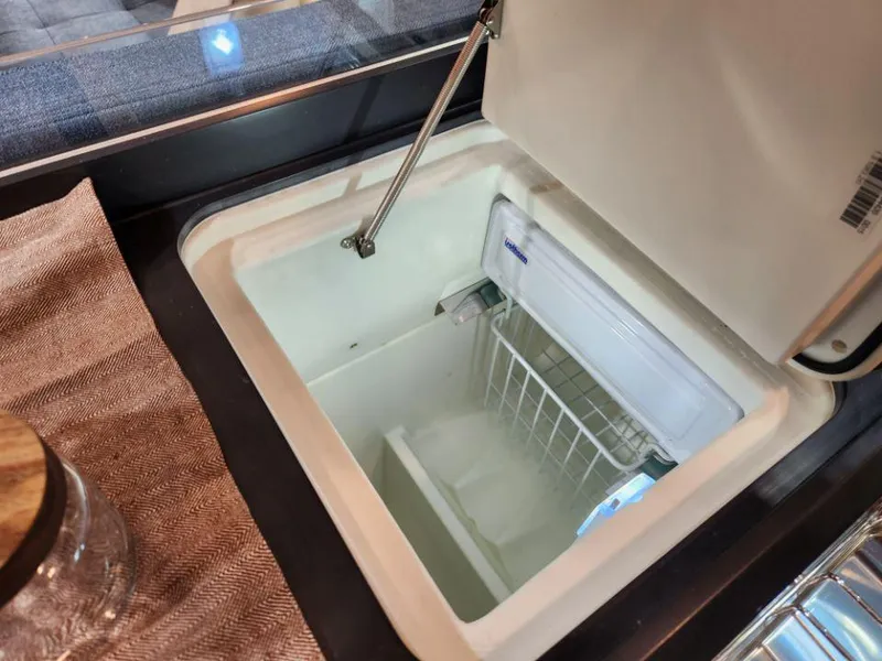 Slide: The Image of Moody 48 DS 2026 - 82