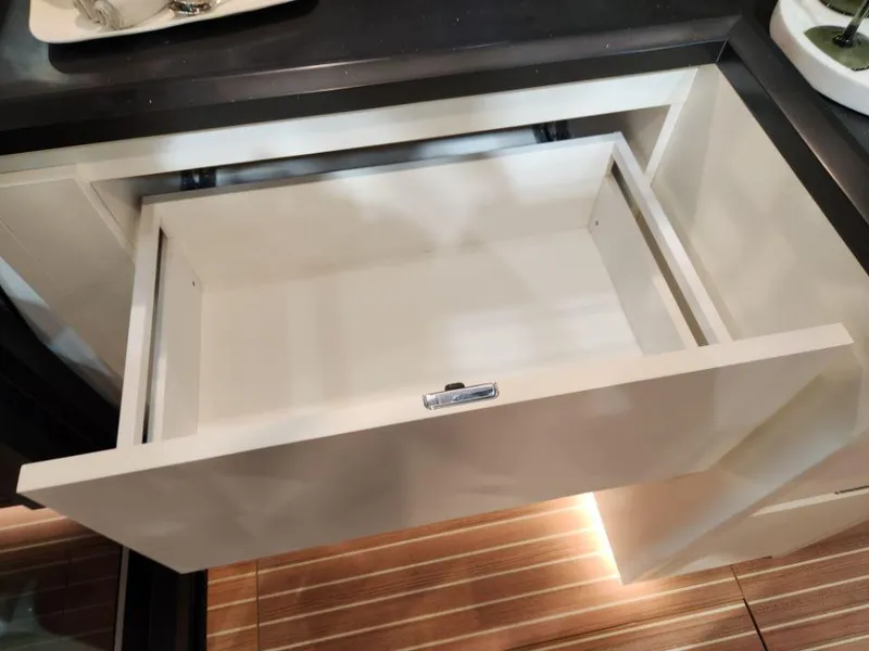 Slide: The Image of Moody 48 DS 2026 - 85