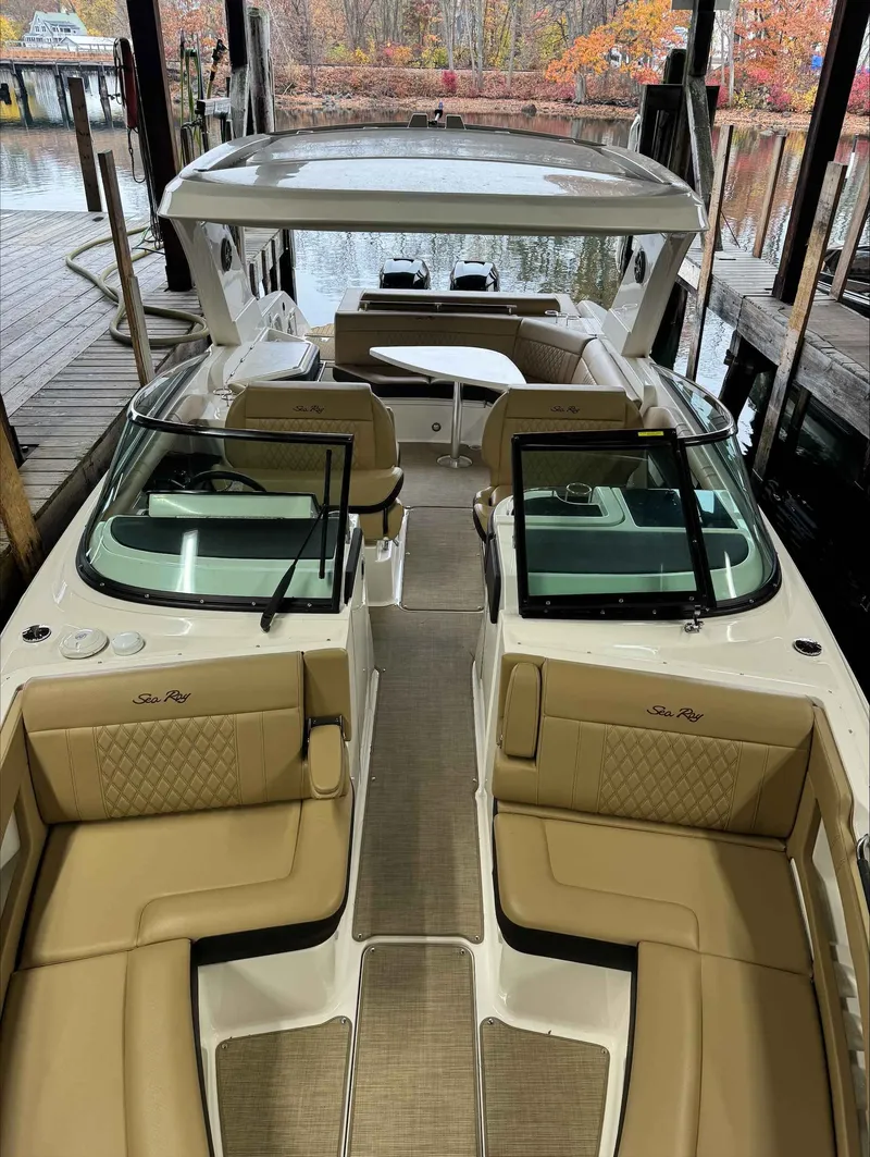 Slide: The Image of Sea Ray 310SLXO 2019 - 11