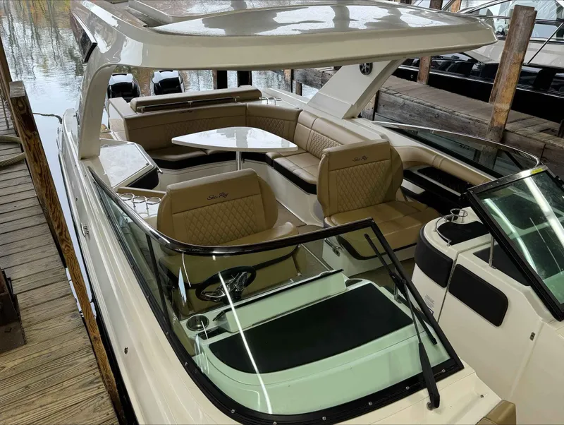 Slide: The Image of Sea Ray 310SLXO 2019 - 5