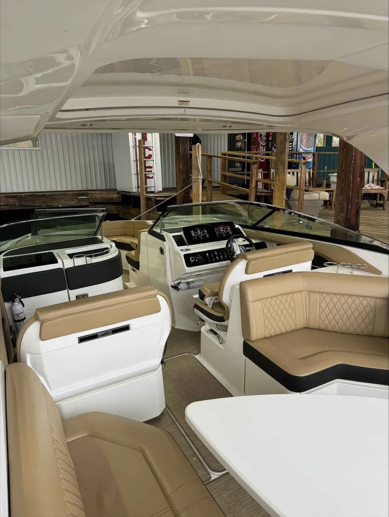 Slide: The Image of Sea Ray 310SLXO 2019 - 8