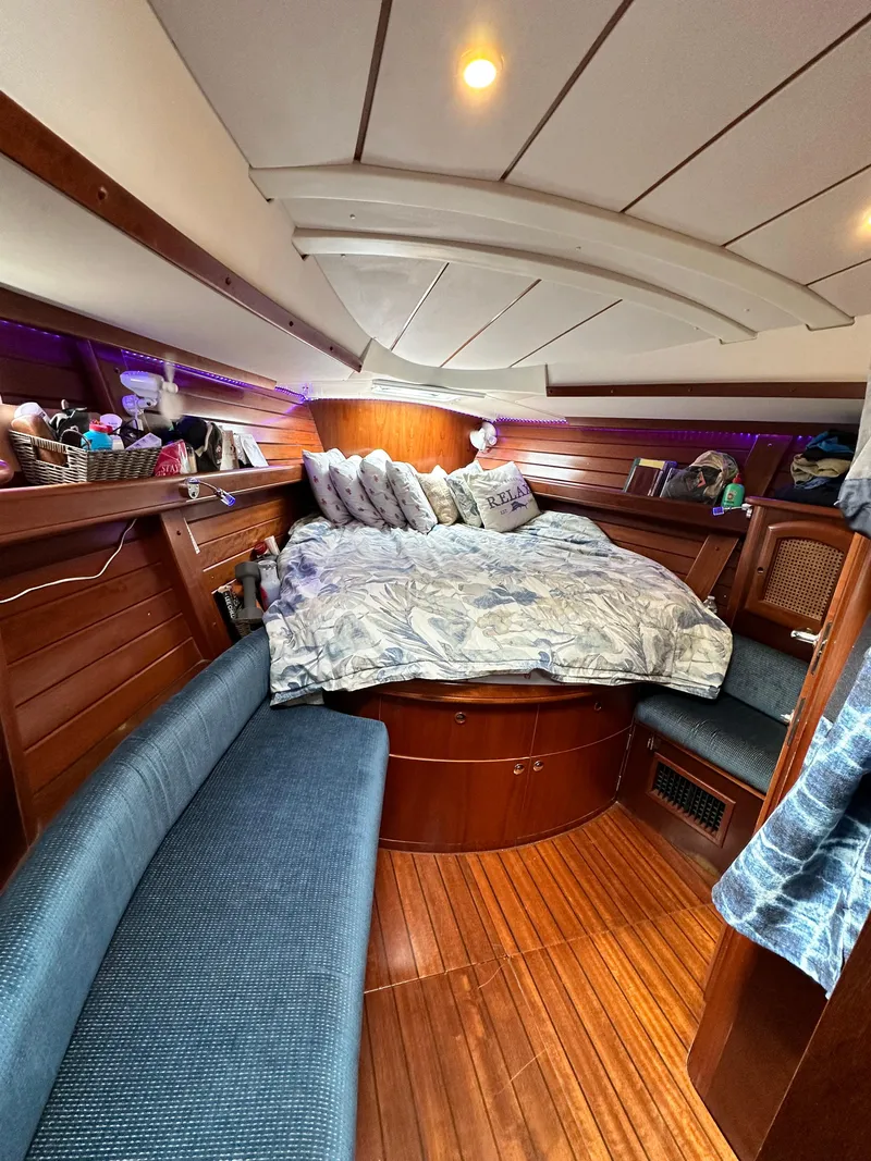 Slide: The Image of Solar panels and Starlink unit on 1999 Beneteau Oceanis Clipper 461 sailboat. - 46