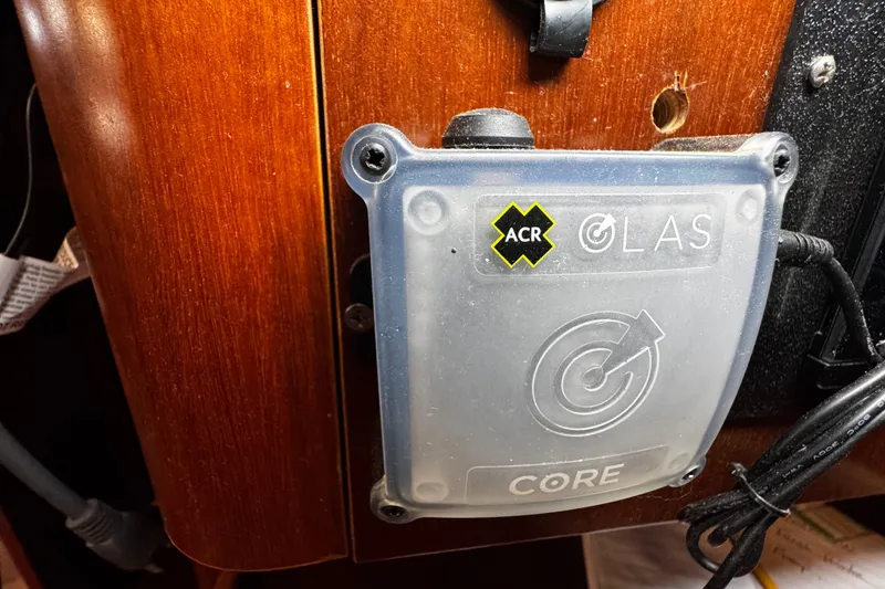 Slide: The Image of Man overboard tracking system - 82