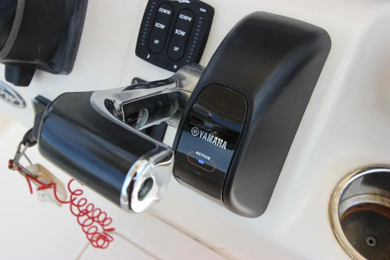 Slide: The Image of Yamaha throttle control on 2015 Grady-White 251 Coastal Explorer boat. - 17