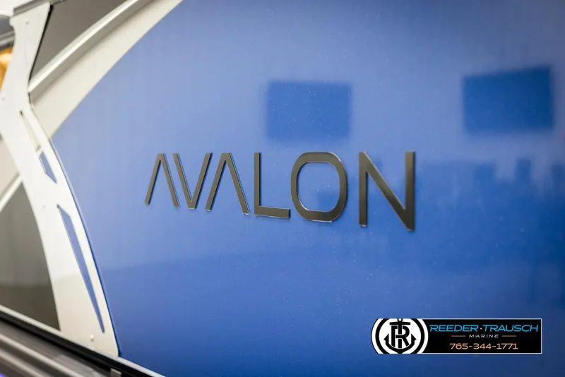 Slide: The Image of 2025 Avalon LSZ ELW boat with sleek blue design and logo. - 49