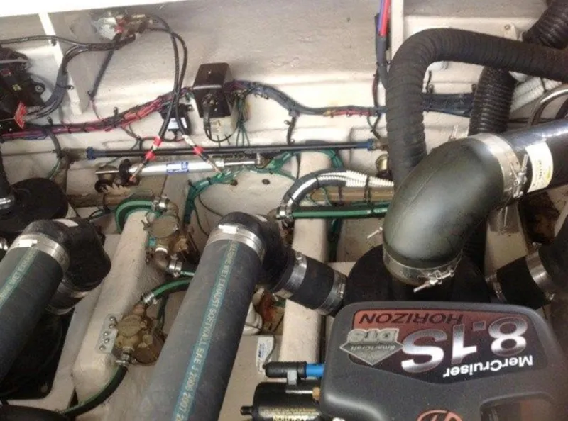 Slide: The Image of Sea Ray 320 Sundancer 2005 - 9