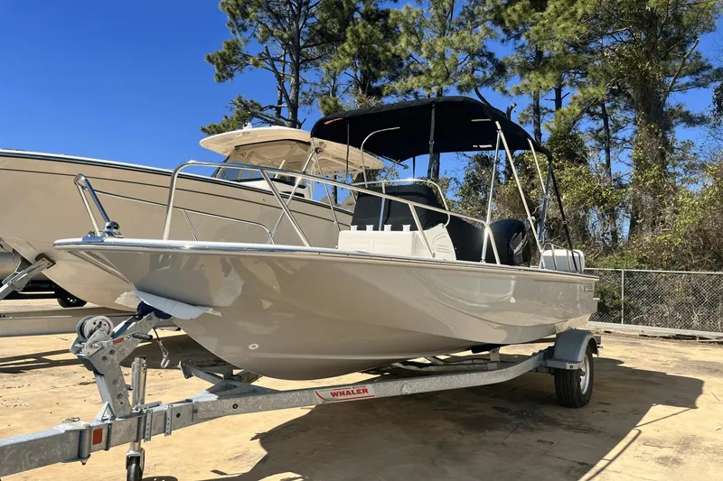 Slide: The Image of Boston Whaler 170 Montauk 2025 - 1