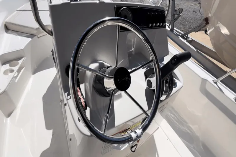 Slide: The Image of Boston Whaler 170 Montauk 2025 - 3
