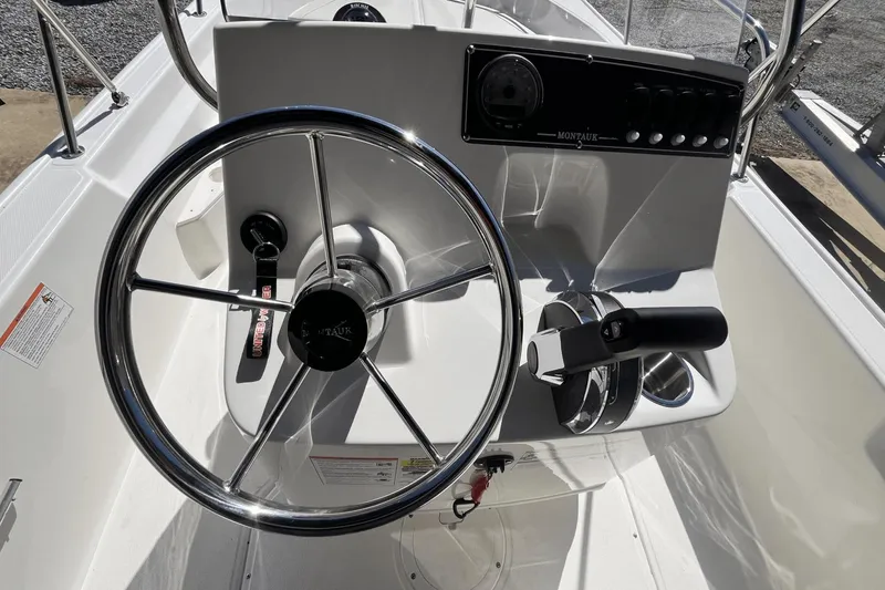 Slide: The Image of Boston Whaler 170 Montauk 2025 - 4