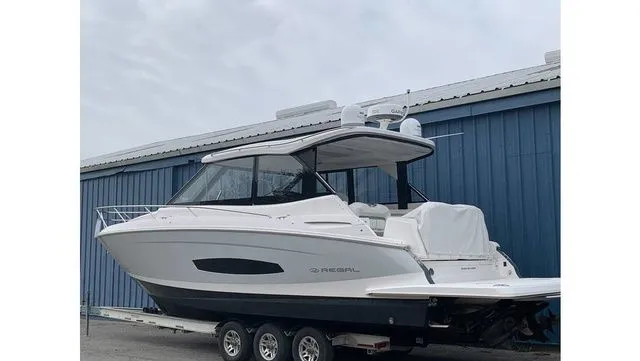 The Image of Regal 36 Grande Coupe 2022 - 1