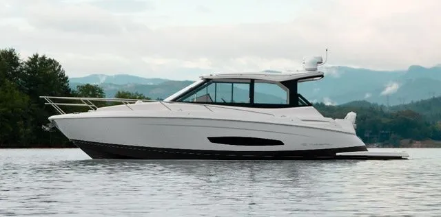 Slide: The Image of Regal 36 Grande Coupe 2022 - 29