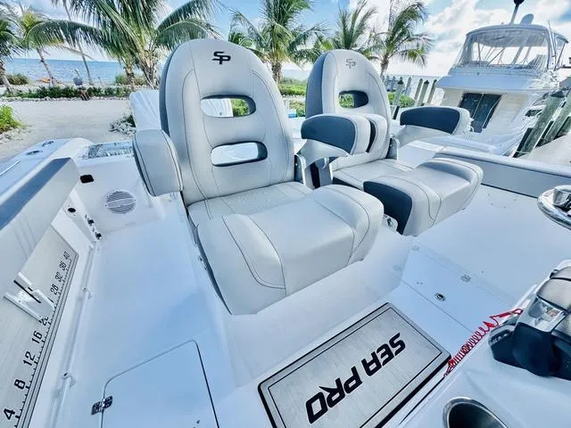 Slide: The Image of Sea Pro 292 DLX CENTER CONSOLE 292DLX 292CC 292 CC 2025 - 12
