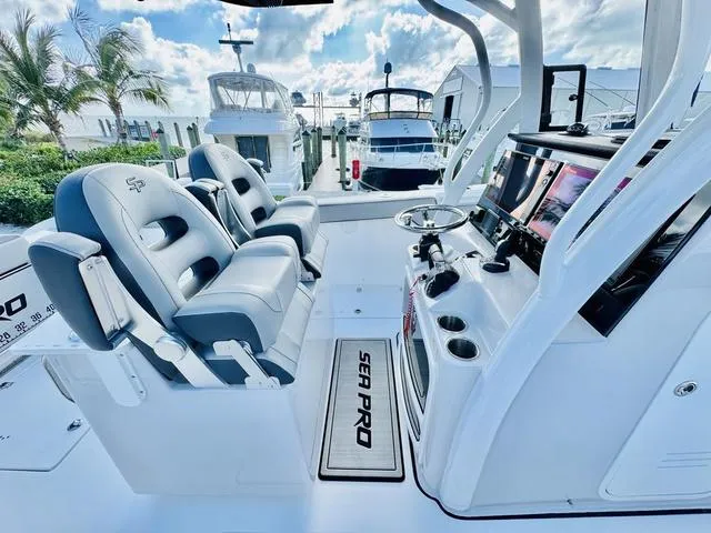 Slide: The Image of Sea Pro 292 DLX CENTER CONSOLE 292DLX 292CC 292 CC 2025 - 13