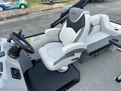 Slide: The Image of Veranda Vista Sport 20 RC 2025 - 12