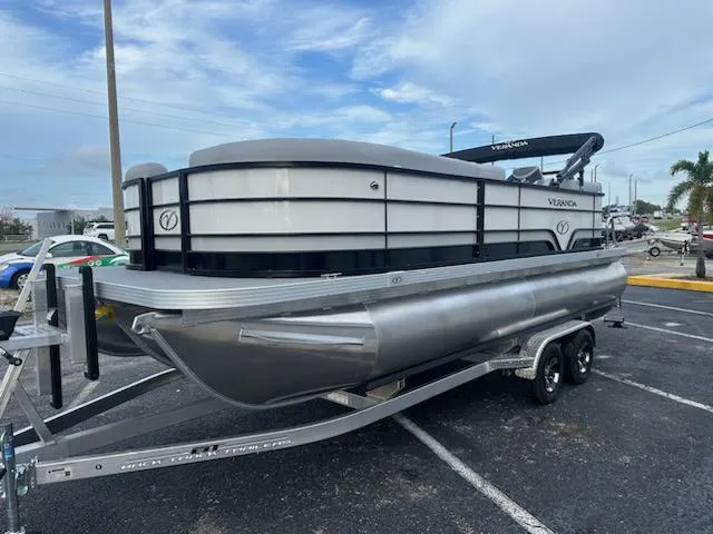 Slide: The Image of Veranda Vista Sport 20 RC 2025 - 5