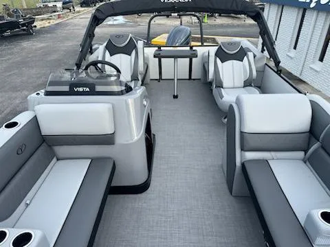 Slide: The Image of Veranda Vista Sport 20 RC 2025 - 8