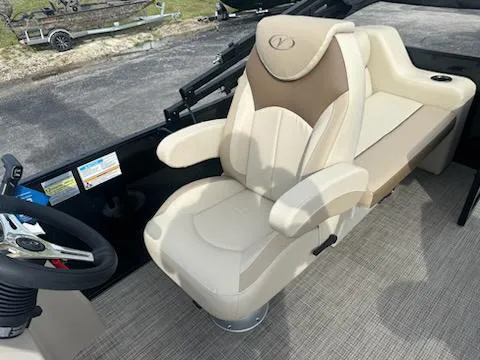 Slide: The Image of Veranda Vista 20 RC 2025 - 10