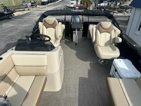 Slide: The Image of Veranda Vista 20 RC 2025 - 6