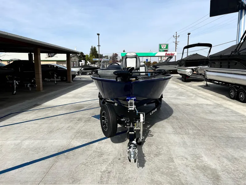 Slide: The Image of Lowe Fishing Machine 1675SC 2025 - 8