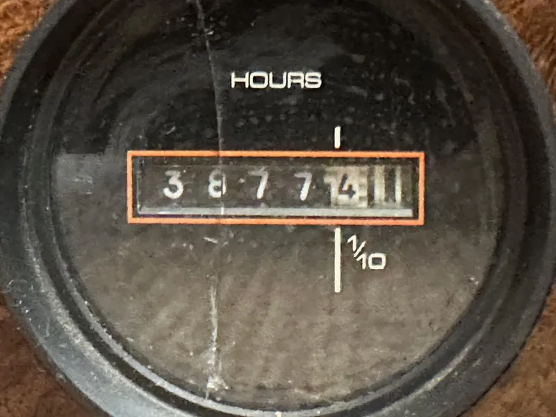 Slide: The Image of Hour meter reading 3877.4 on 1985 Egg Harbor 33 Sedan. - 30