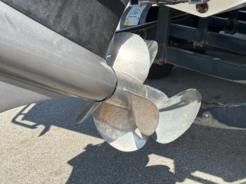 Slide: The Image of Cobalt R6 Surf 2025 - 430