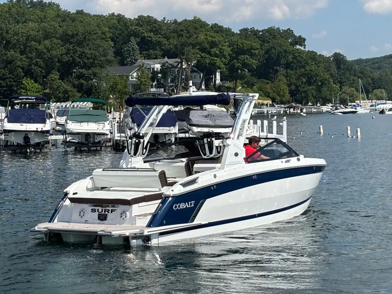 Slide: The Image of Cobalt R6 Surf 2025 - 433